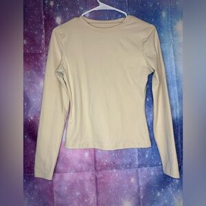 Trendy Queen long sleeve shirt 🛍